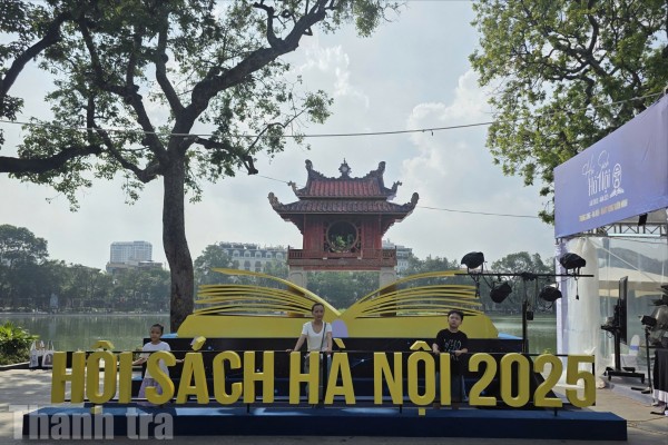 Đến hội sách Hà Nội 2025 để cảm nhận văn hóa đọc giữa lòng Hà Nội