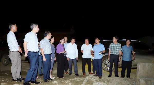 Chủ tịch UBND tỉnh Nghệ An kiểm tra vùng lũ Mường Típ: Sớm bố trí tái định cư, bảo đảm an toàn lâu dài cho người dân