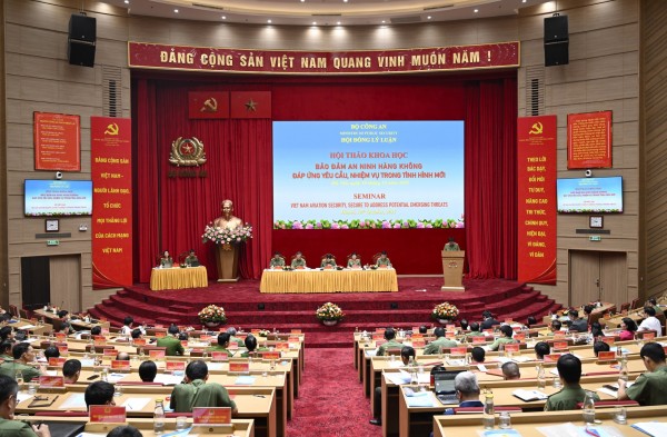 Cần quan tâm vấn đề bảo đảm an ninh hàng không liên quan doanh nghiệp