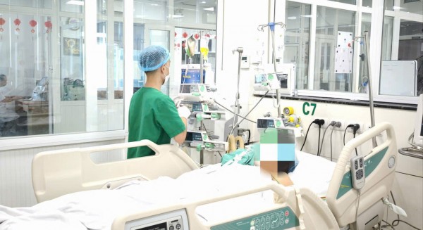 Cảnh báo sốt xuất huyết nặng gia tăng sau mưa bão