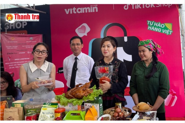 Đổi mới mô hình quản trị, xây dựng nông thôn mới gắn giảm nghèo bền vững