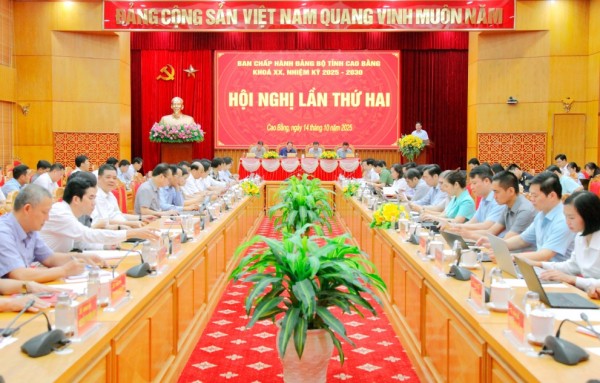 Cao Bằng: Tỷ lệ giải quyết thủ tục hành chính đúng và trước hạn đạt trên 99% ở cấp xã