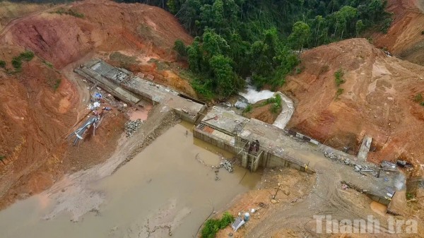 Dự án Thủy điện Bản Kiếng chậm tiến độ khiến người dân khổ