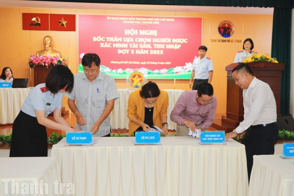 Chủ tịch UBND Thành phố Hồ Chí Minh yêu cầu thực hiện nghiêm phòng, chống tham nhũng, tiêu cực