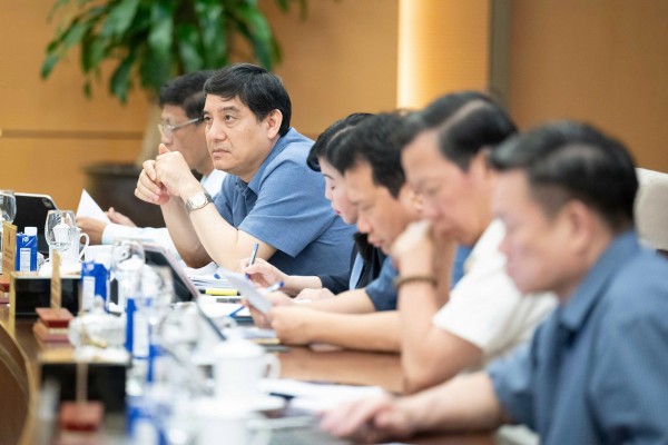 Thế nào là “miễn viện phí ở mức cơ bản”, có miễn viện phí ở bệnh viện tư?