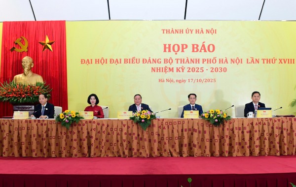 Hà Nội đánh giá cán bộ 