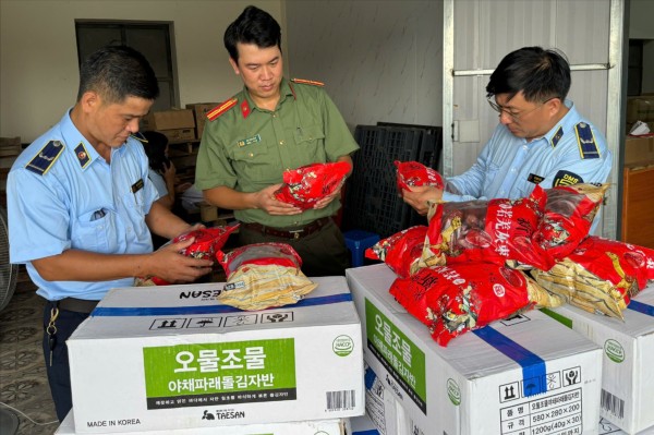 Hà Nội: 353 vụ vi phạm an toàn thực phẩm dịp Trung thu đã bị xử lý, xử phạt hơn 4,5 tỷ đồng