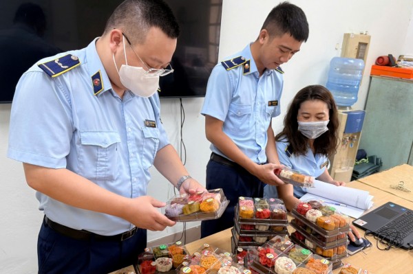 Quản lý thị trường Hà Nội thu ngân sách hơn 7,7 tỷ đồng, vượt chỉ tiêu cả năm