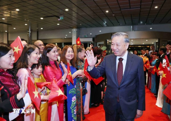 Tổng Bí thư Tô Lâm bắt đầu thăm chính thức Cộng hòa Phần Lan