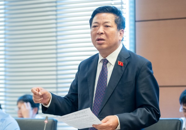 Bộ trưởng Bộ Xây dựng nói về delay, hủy chuyến bay