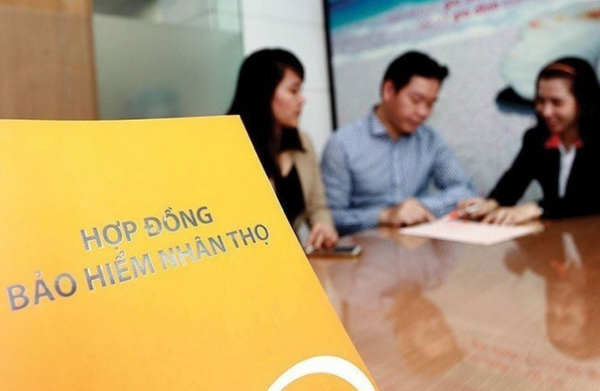 Loạt ngân hàng “nhảy” vào bảo hiểm