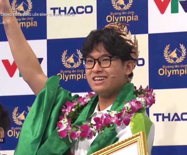 Trần Bùi Bảo Khánh trở thành Quán quân Đường lên đỉnh Olympia năm thứ 25