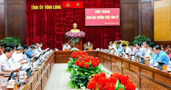 Vĩnh Long: Nghiên cứu điều chỉnh quy hoạch, xây dựng đề án di dời dân vùng sạt lở
