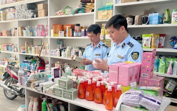 Siết chặt quản lý thị trường, ngăn chặn vi phạm thương mại điện tử dịp Tết Ất Tỵ 2025