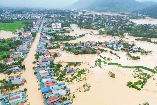 Bộ Xây dựng yêu cầu tập trung chủ động ứng phó với mưa lũ lớn tại khu vực Trung Bộ
