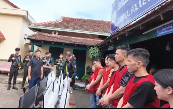 Công an bắt 59 đối tượng lừa đảo qua mạng tại Campuchia