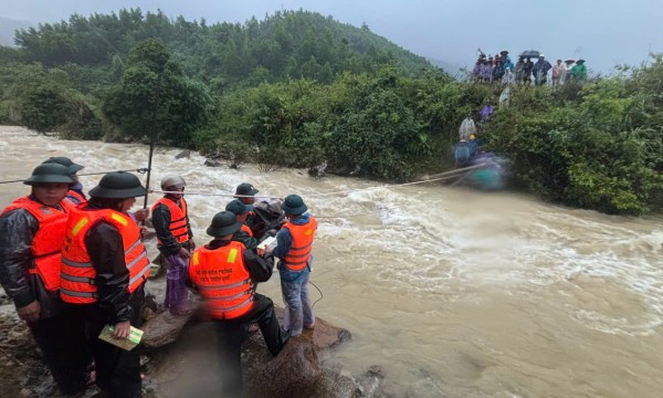 Huế báo cáo Thủ tướng, kiến nghị hỗ trợ 1.650 tỷ đồng khắc phục mưa lũ