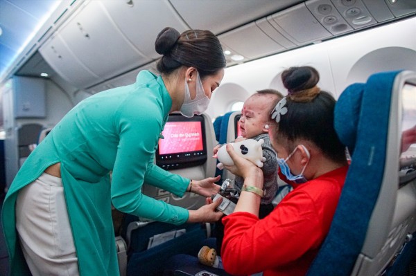 500 vé máy bay và 2.000 vé tàu miễn phí hỗ trợ người lao động về quê đón Tết