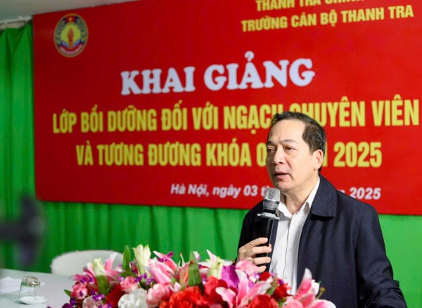 Gần 300 học viên tham gia lớp chuyên viên và chuyên viên chính