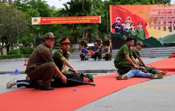Cao Bằng công bố 2 thủ tục hành chính mới trong lĩnh vực an ninh, trật tự ở cơ sở