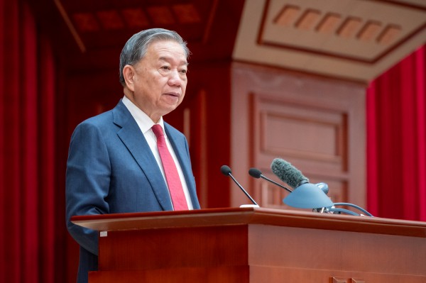 Trung ương sẽ cho ý kiến số lượng và chọn nhân sự giới thiệu tham gia Bộ Chính trị khóa mới