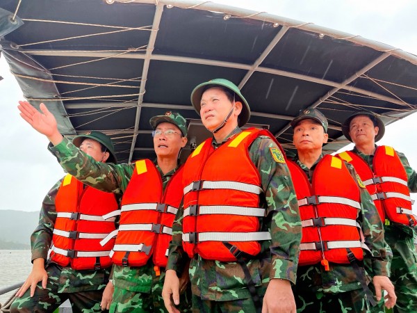 Gia Lai: Quân khu tăng cường kiểm tra, bảo đảm an toàn cho Nhân dân vùng bão