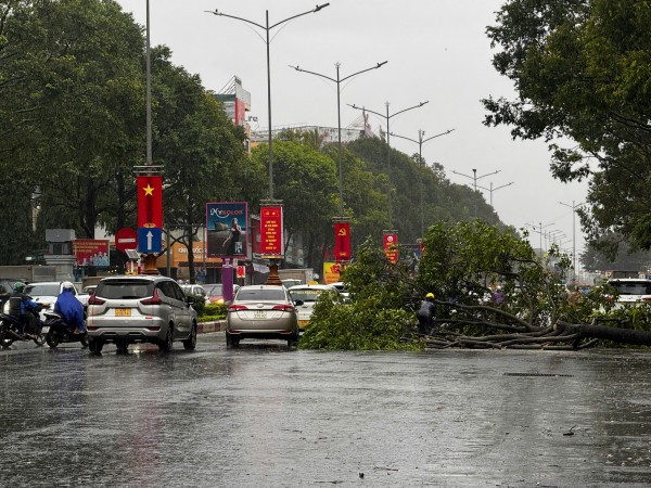Đắk Lắk chủ động ứng phó với bão số 13 (Kalmaegi), đảm bảo an toàn cho người dân và phương tiện