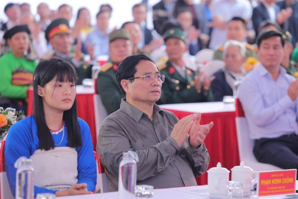 Khởi công đồng loạt 100 trường nội trú liên cấp vùng biên giới: Vì tương lai con em nơi “phên dậu” Tổ quốc