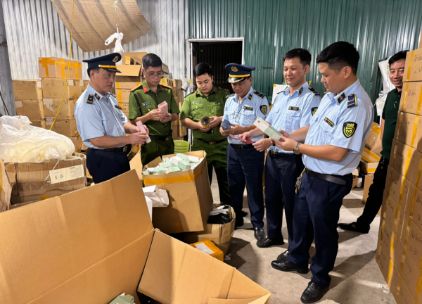 Đấu tranh ngăn chặn buôn lậu, gian lận thương mại trong lĩnh vực y tế