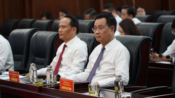 Đà Nẵng quyết định hỗ trợ những lao động ngoài biên chế phải nghỉ việc do sắp xếp bộ máy