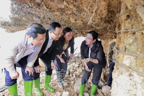 Đoàn khảo sát của Quốc hội làm việc với tỉnh Phú Thọ vụ cầu Sông Lô lộ trơ lõi thép