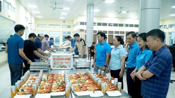 Hơn 148,7 tỷ đồng tổ chức “Bữa cơm công đoàn”