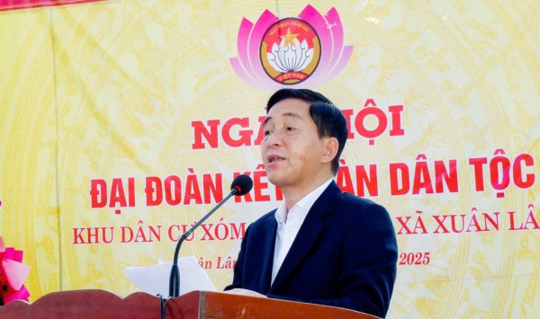 Chánh Thanh tra tỉnh Nghệ An dự Ngày hội Đại đoàn kết toàn dân tộc tại xóm Thạch Sơn