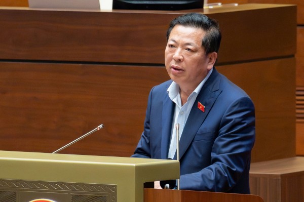 Bộ trưởng Bộ Xây dựng nói điều “hết sức vô lý” trong cấp giấy phép xây dựng