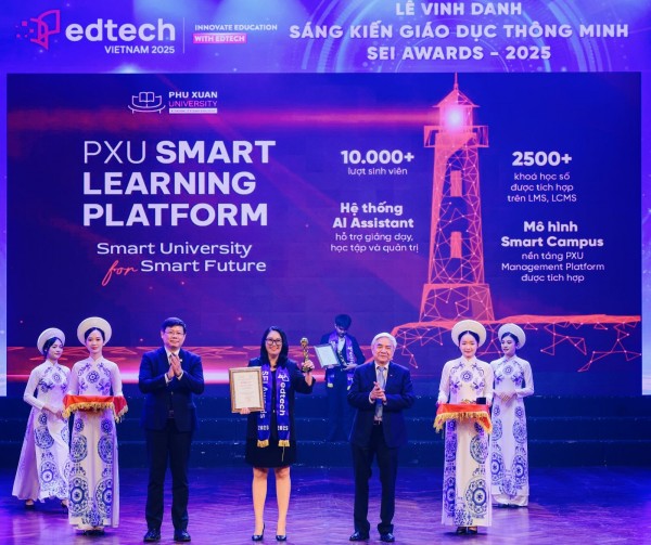 Trường Đại học Phú Xuân tạo dấu ấn lớn với “cú đúp” giải thưởng tại SEI Awards 2025
