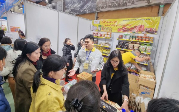 60.000 đoàn viên, người lao động có hoàn cảnh khó khăn sẽ được hỗ trợ 1 triệu đồng