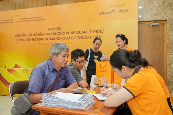LPBank chung tay gỡ khó cho hộ kinh doanh, tiểu thương trước 