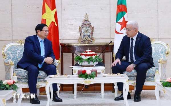 Thủ tướng Phạm Minh Chính hội kiến Chủ tịch Hạ viện Algeria