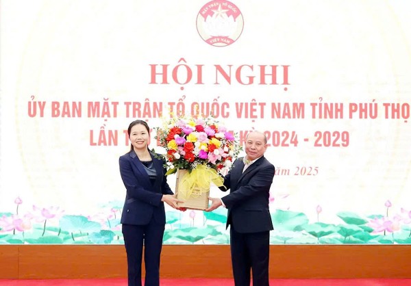 Phú Thọ: Phó Bí thư Tỉnh uỷ Bùi Thị Minh giữ chức Chủ tịch Uỷ ban MTTQ tỉnh