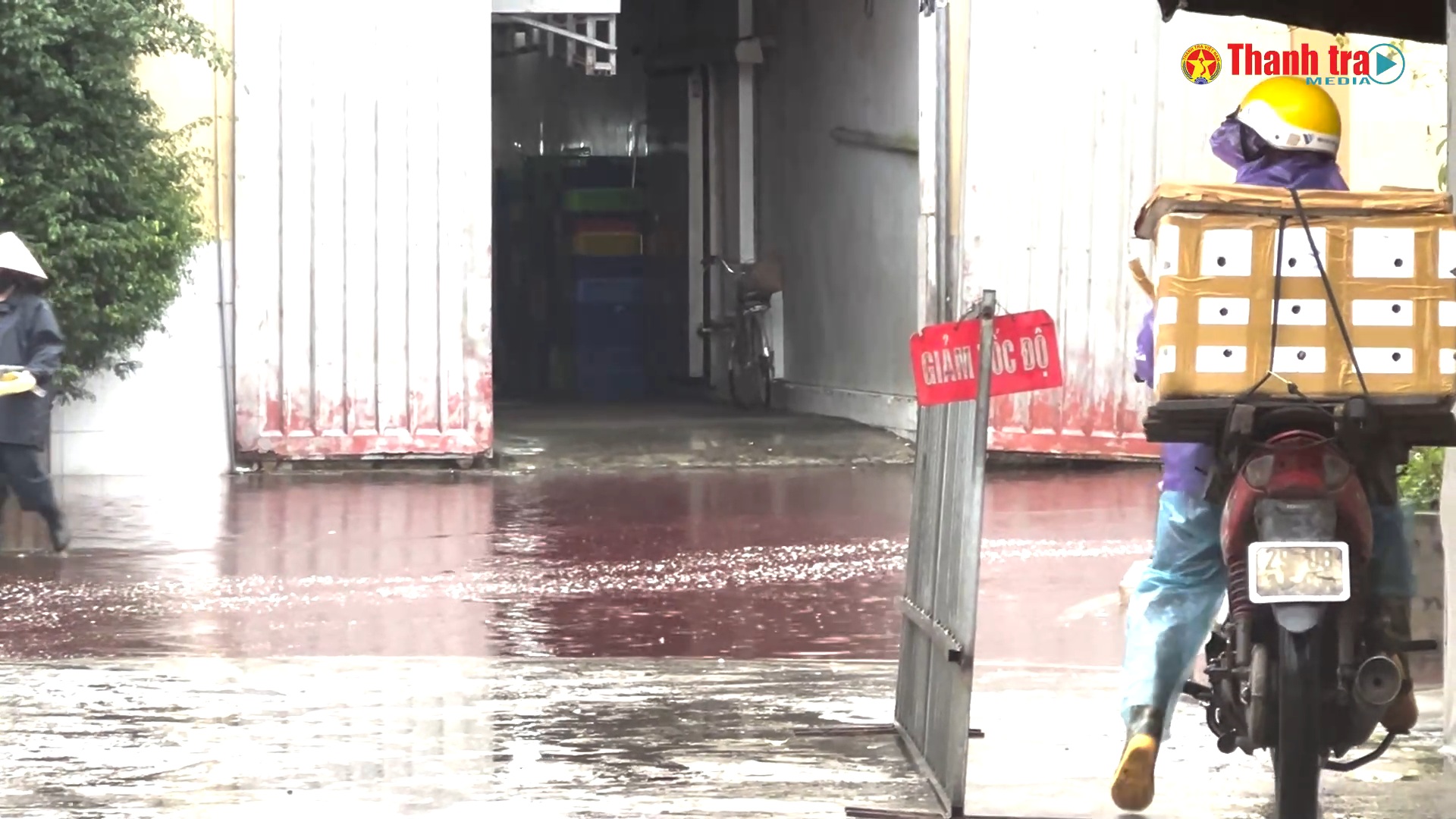 Alo Thanh tra số 47: Kênh Hòa Bình đen đặc, mùi hôi lan rộng: Cần làm rõ nguồn gây ô nhiễm