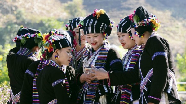 Tăng cường giảm nghèo về thông tin: Tiếp cận thông tin thuận lợi, giúp giảm nghèo hiệu quả