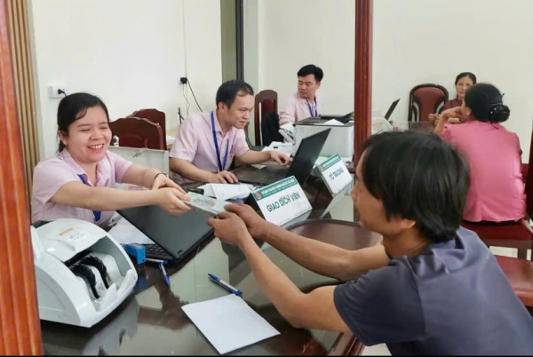 Tín dụng chính sách tiếp sức cho người dân ở xã Quảng Oai
